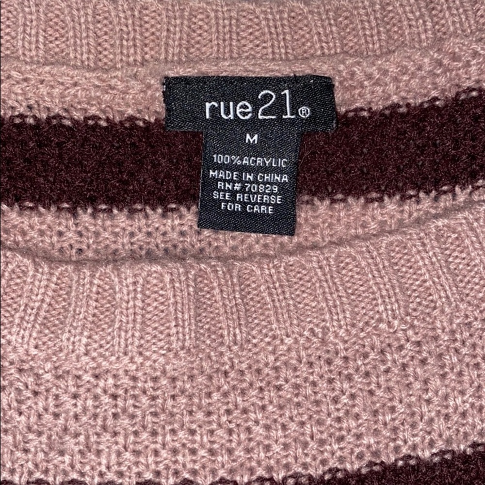 Women’s Rue21 Sweater - Picture 4 of 4